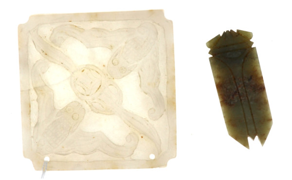 CHINE - Cigale stylisée en jade, L 6,5 c