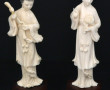 Paire de statuettes féminines en ivoire 