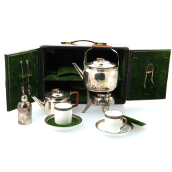 Nécessaire à thé de voyage en porcelaine