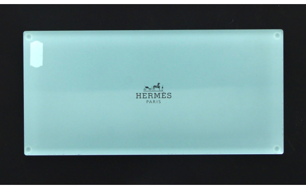HERMES - Petit plateau griffé en plexi, 