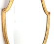 Grand miroir ovale de style rocaille, en