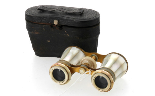 Paire de jumelles de théâtre anciennes, 