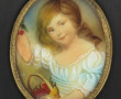 Miniature peinte à vue ovale "Fillette a