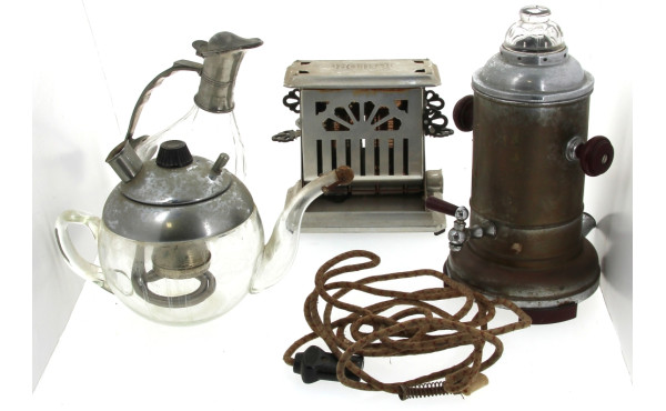 VINTAGE - Lot vintage comprenant une thé