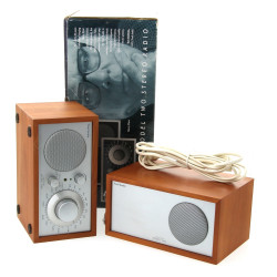 Poste radio compact de marque Tivoli Aud