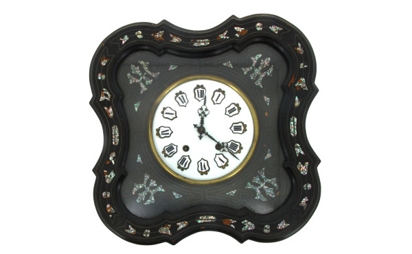 Œil de bœuf en bois à décor nacré (quelq