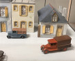 QUIMPER - Diorama sous vitrine en verre 