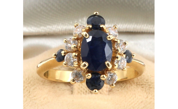 Bague en or jaune 18 carats, poinçon têt