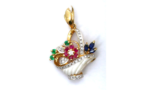 Ravissant pendentif en or jaune 18 cts e