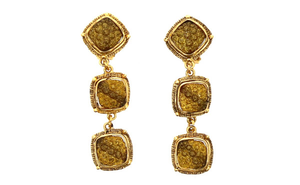 Paire de clips d'oreilles en métal doré 