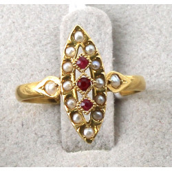 Bague ancienne forme marquise en or jaun