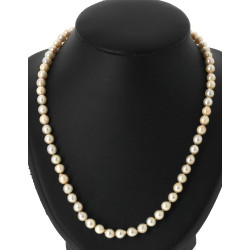 Collier en perles de culture légèrement 
