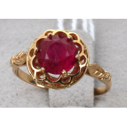 Bague ancienne en or jaune sertie d'une 