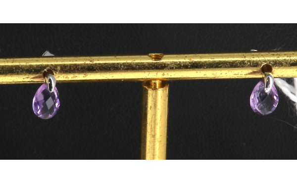 Paire de BO en or gris 750ème sertie d'a