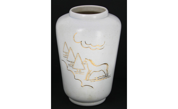 Vase en céramique blanche à décor doré e