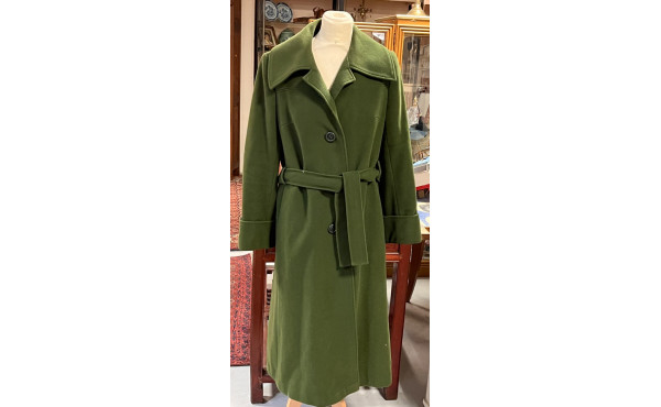 WEILL - Manteau de dame vert en laine, t