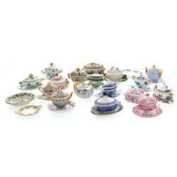 Collection de soupières miniatures en po