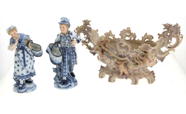 Lot de 3 pièces en porcelaine avec accid