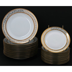 LIMOGES - Service de table en porcelaine