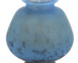 Vase boule en verre bleu moucheté brun, 