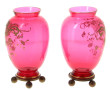 Paire de vases en verre rouge à décor do