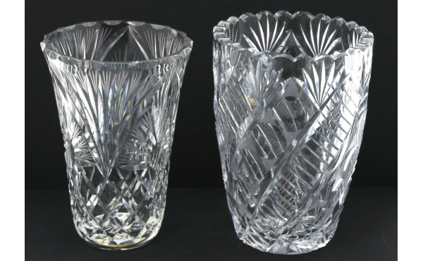 Lot de 2 vases en cristal, H 20 et 21 cm