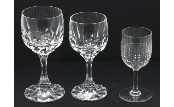 Lot de verres : 7 verres à vin en crista