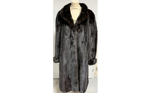 Manteau de vison taille estimée 40 (doub