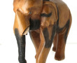 Eléphant décoratif en bois exotique L. 4