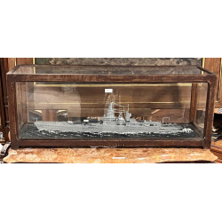 Maquette du navire de guerre LE RICHELIE