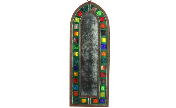 Miroir de forme ogivale en fer forgé et 