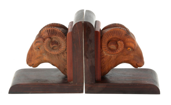 Paire de serre-livres en bois sculpté en