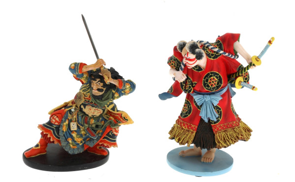 2 figurines en résine et poudre de marbr