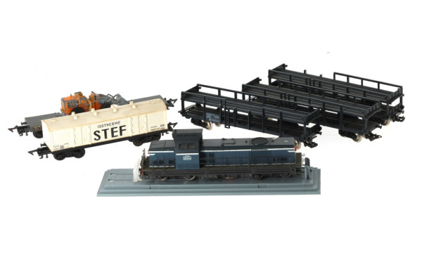 JOUEF Ho - Lot comprenant une locomotive