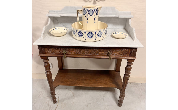 Table de toilette plateau marbre et néce