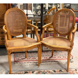 Paire de fauteuils en bois fruitier et c