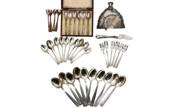 ARGENTAL - Lot comprenant 6 fourchettes 