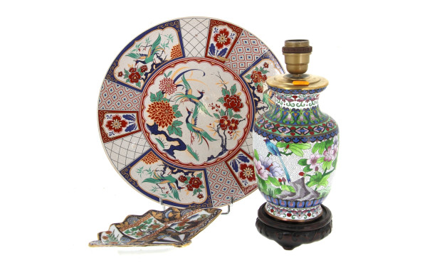 Lot comprenant un vase cloisonné (H 27 c