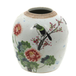 CHINE - Pot en porcelaine à décor d'oise