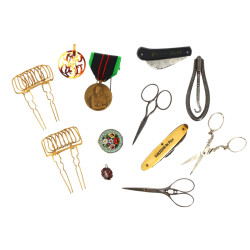 Petit lots d'objets anciens : boîte à pi