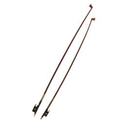 Deux archets de violon dont un signé TOU