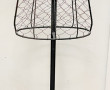 Mannequin en métal et grillage, H 155 cm