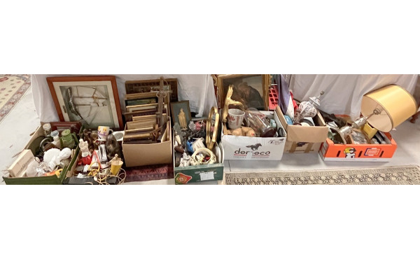 VIDE RESERVE - Lot de bibelots, encadrem