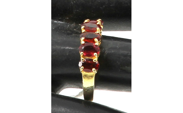 Bague jonc en vermeil 925ème sertie de 5