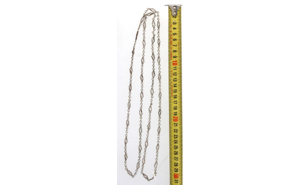 Long sautoir en argent, L 124 cm, marqué
