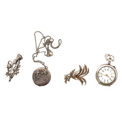 Petit lot de bijoux en argent : pendenti