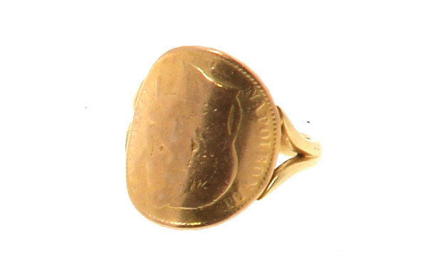 Chevalière en or réalisée à partir d'une