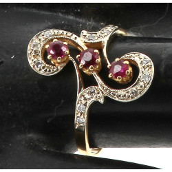 Bague en or jaune 18 cts, poinçon tête d