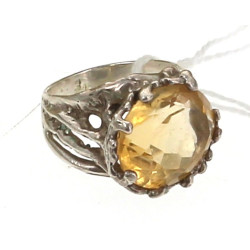 Bague de créateur de forme assymétrique 