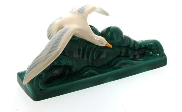 "Mouette sur la vague", sujet en faïence